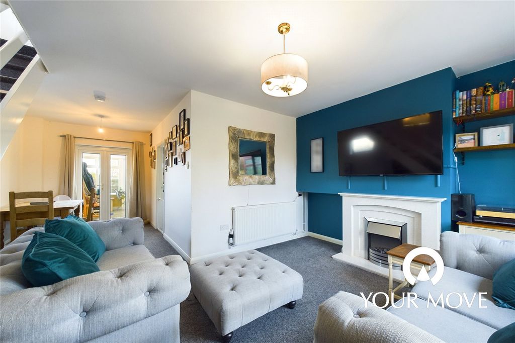 Property photo 3 of 20 Sitting / Dining