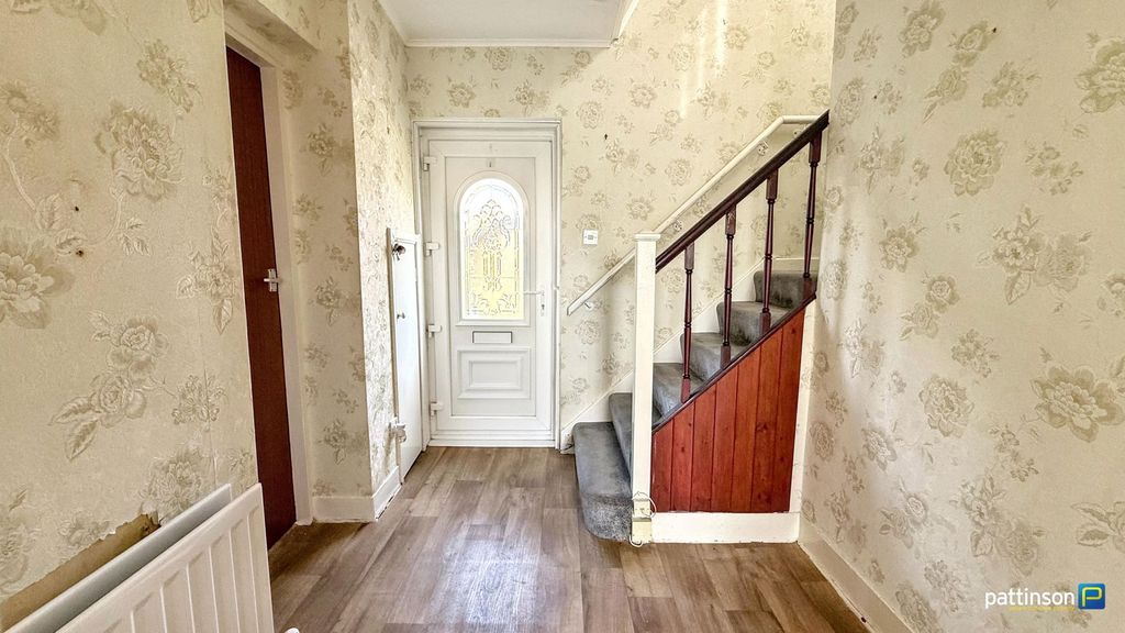 Property photo 2 of 22