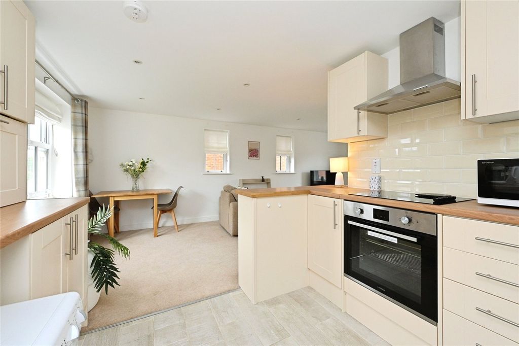 Property photo 1 of 17 Picture No. 22