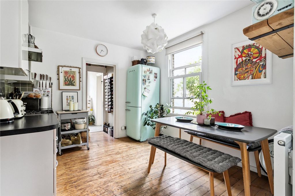 Property photo 3 of 12 Picture No. 10