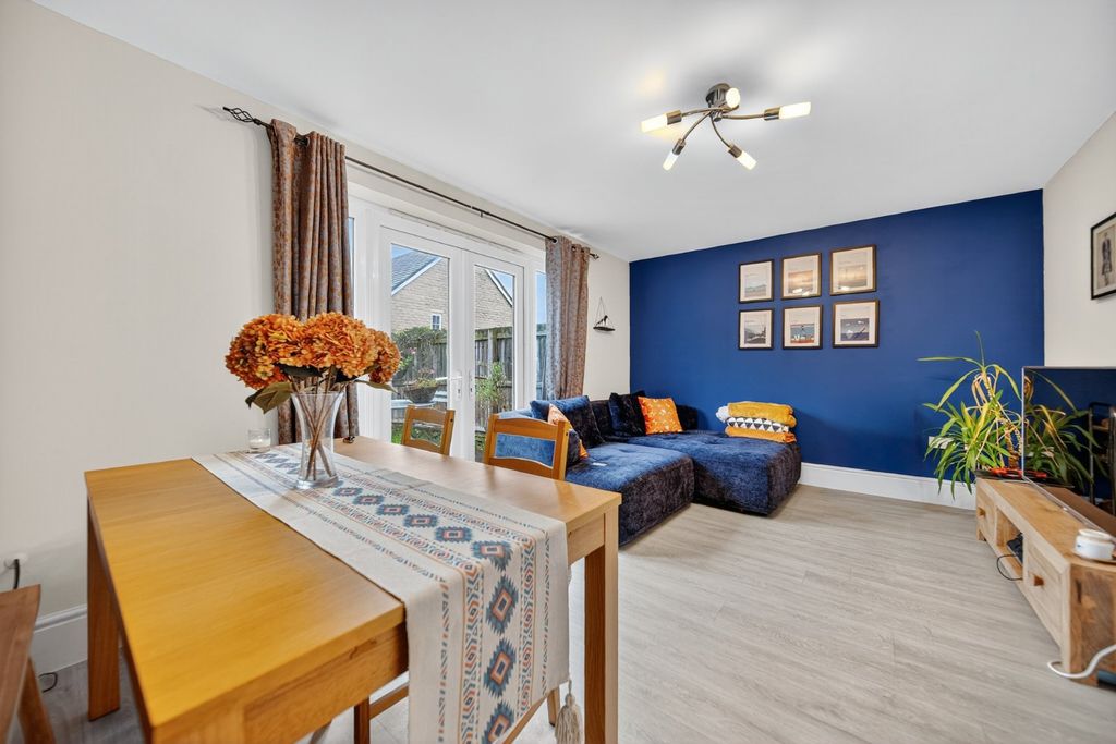 Property photo 2 of 13 Picture No. 03