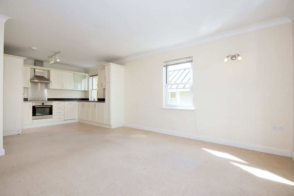 Property photo 3 of 7 Image (112)