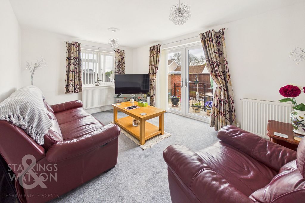 Property photo 2 of 20