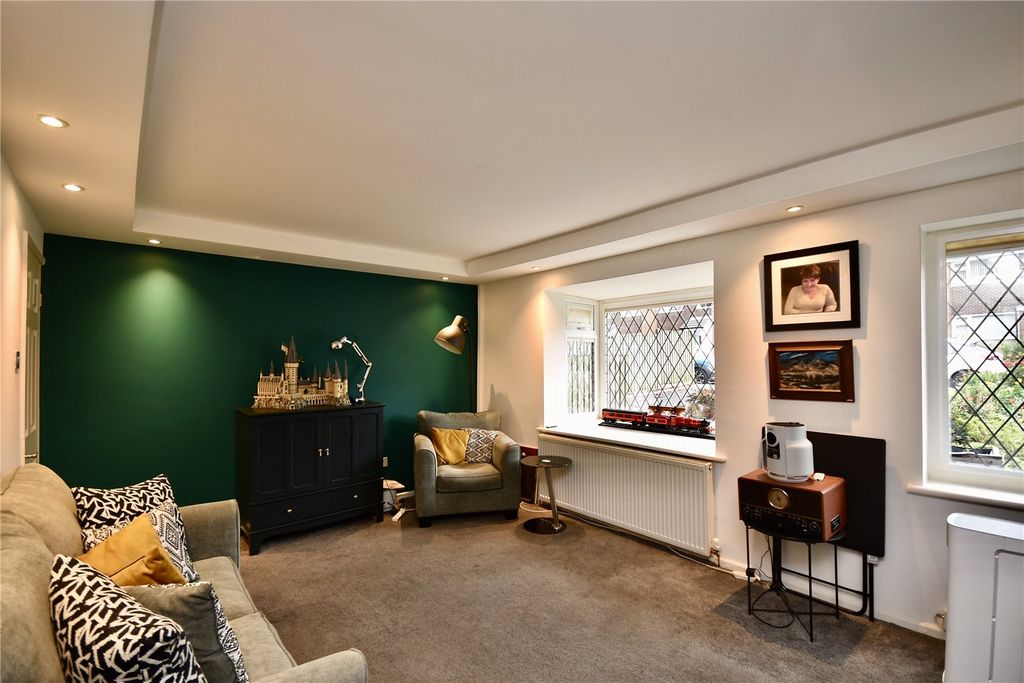 Property photo 3 of 14 Picture No. 27