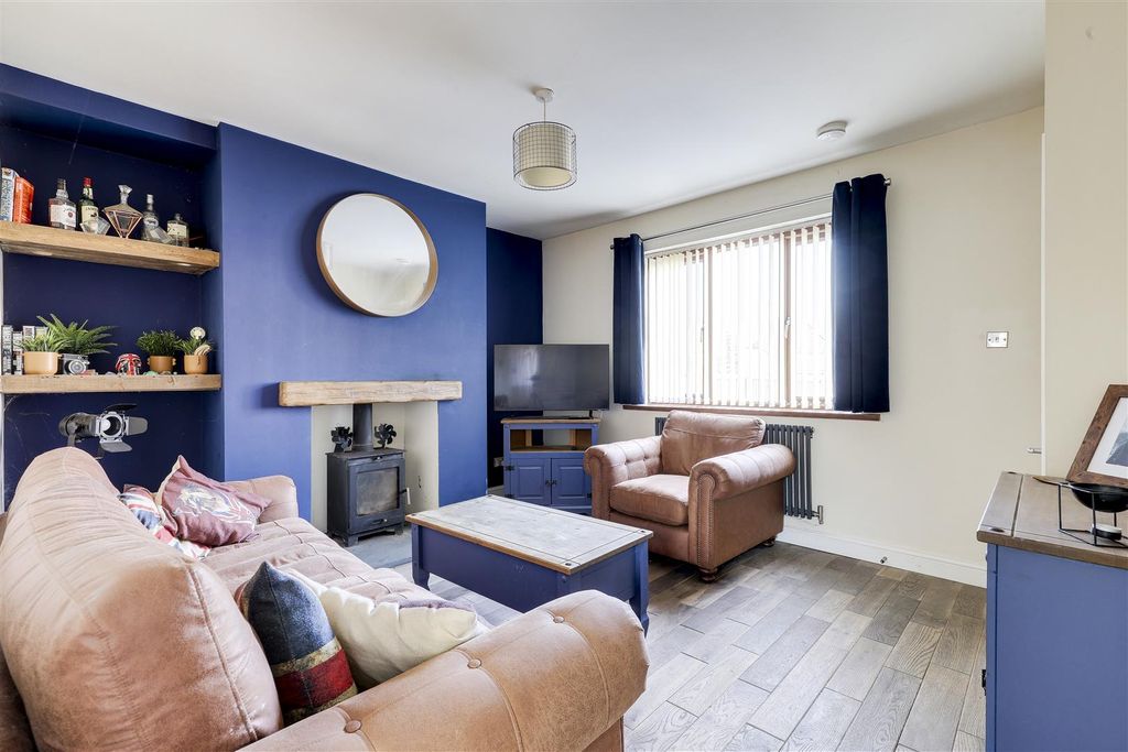 Property photo 2 of 16 346.Jpg