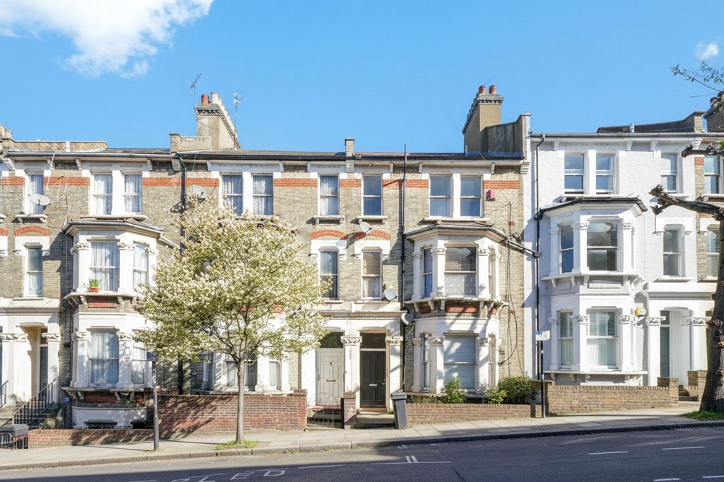 Property photo 1 of 12