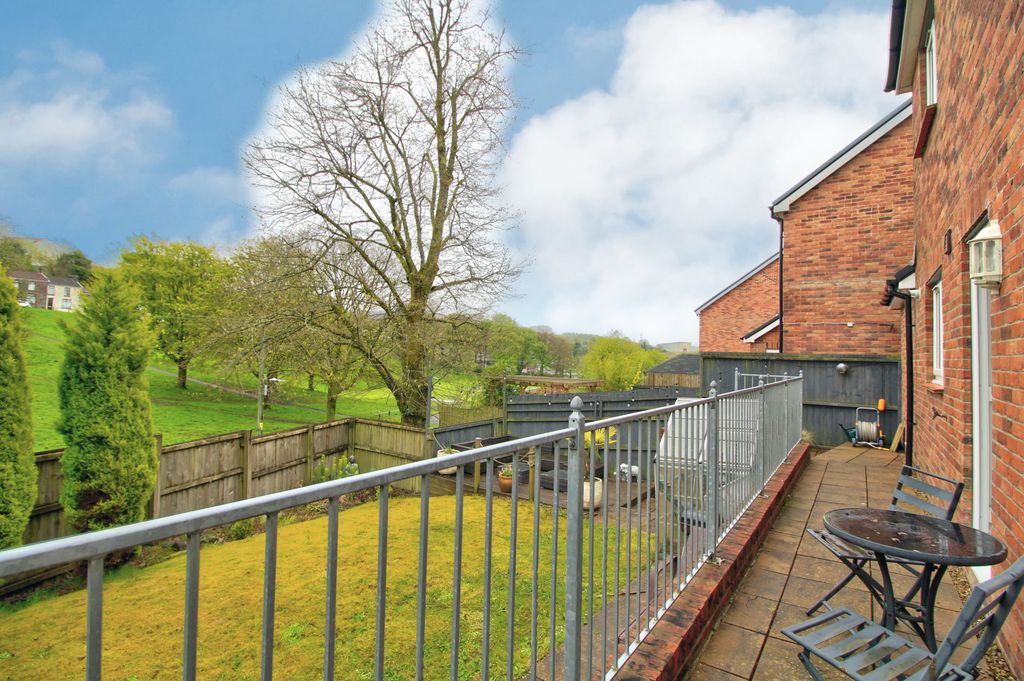 Property photo 3 of 23 1C5D5Cf1-1D7F-48B0-95D7-F0Ec7DC9De29