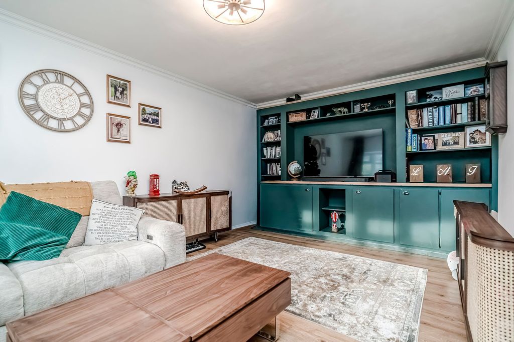 Property photo 2 of 38