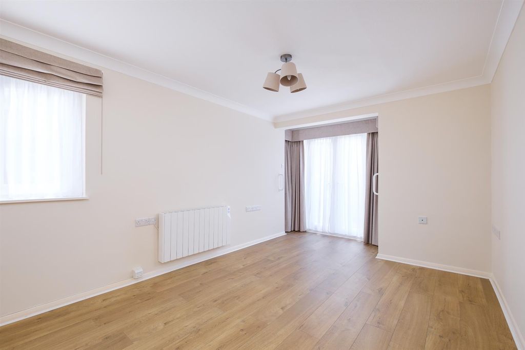 Property photo 2 of 17 Untitled (13 Of 18).Jpg