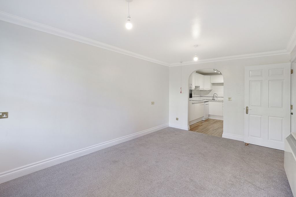Property photo 3 of 14 Picture No. 15
