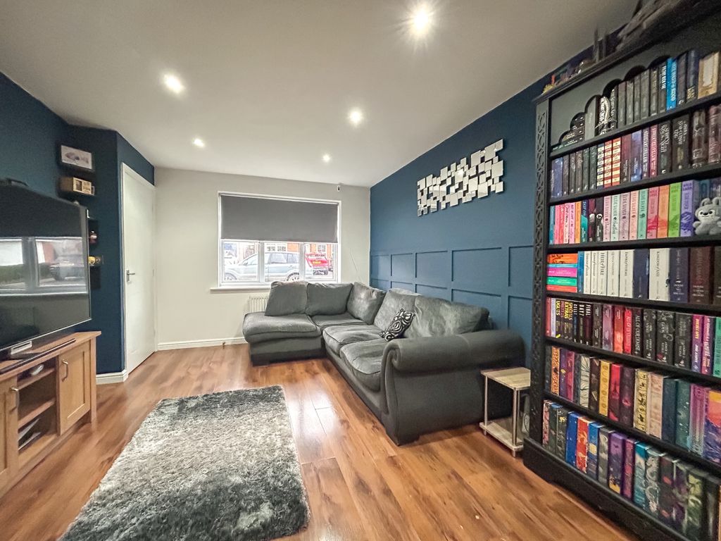 Property photo 2 of 17 Slaley Ewemove New Marske-3