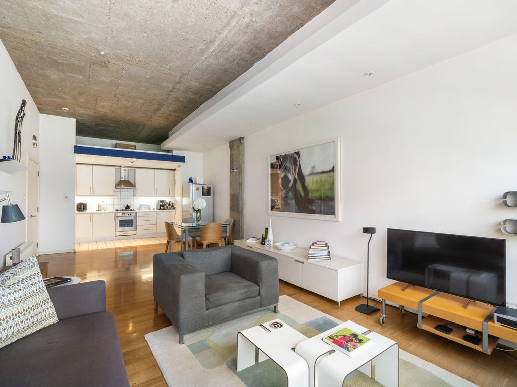 Property photo 2 of 23