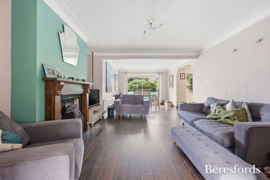 Property photo 3 of 17 Picture No. 23