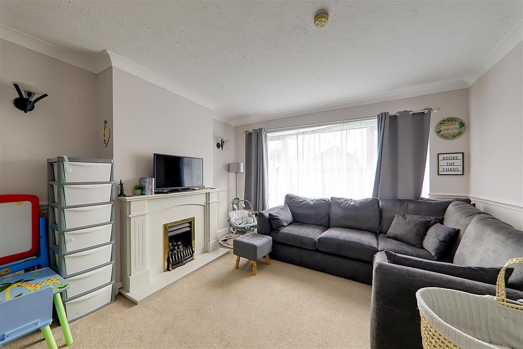 Property photo 2 of 16 Img_1292-Img_1294.Jpg