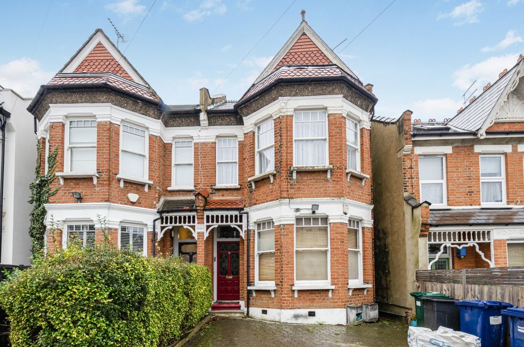 Property photo 1 of 10 Front View