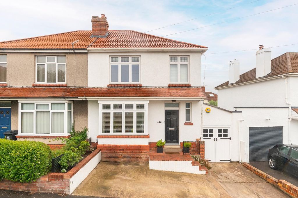 Property photo 2 of 27 5C5Rhd - External C.Jpg