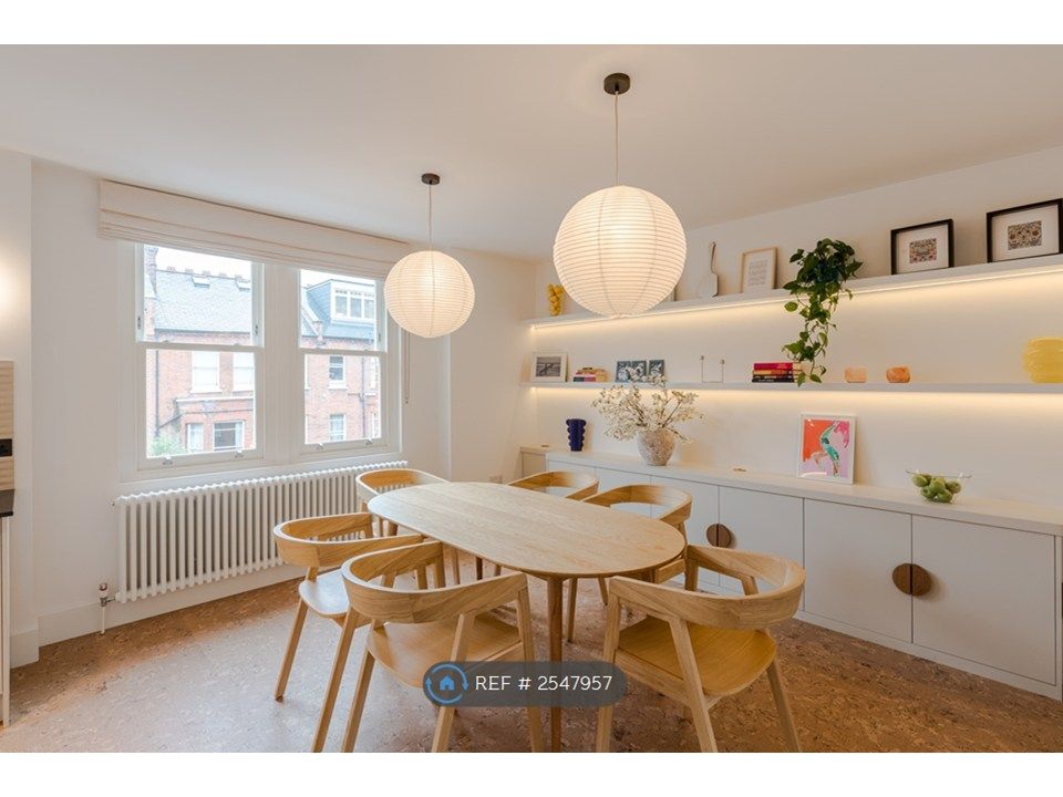 Property photo 1 of 28 Newly Renovated And Professionally Designed.