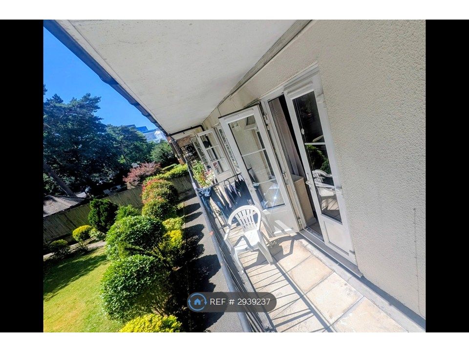 Property photo 2 of 8 Balcony