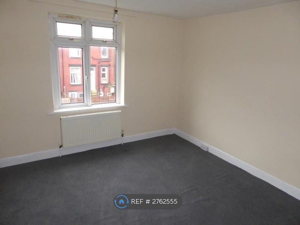 Property photo 3 of 9 Bedroom