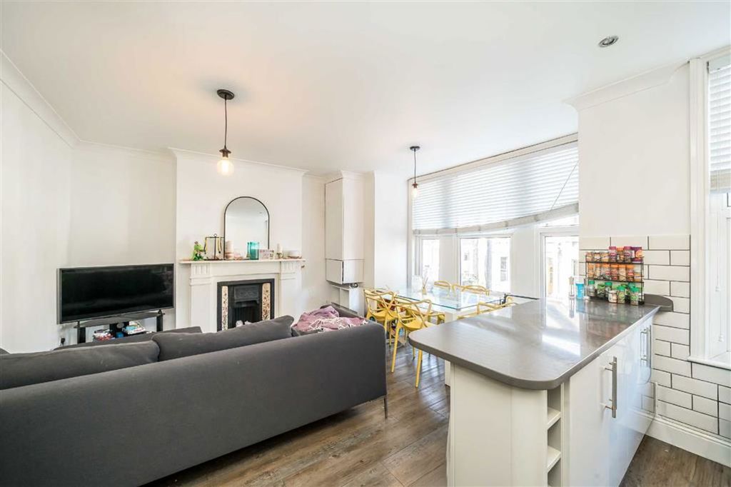 Property photo 2 of 7