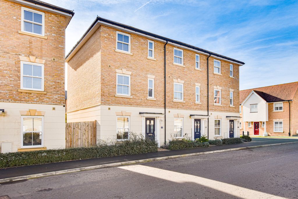 Property photo 1 of 24 Dsc_0004-Dsc_0006