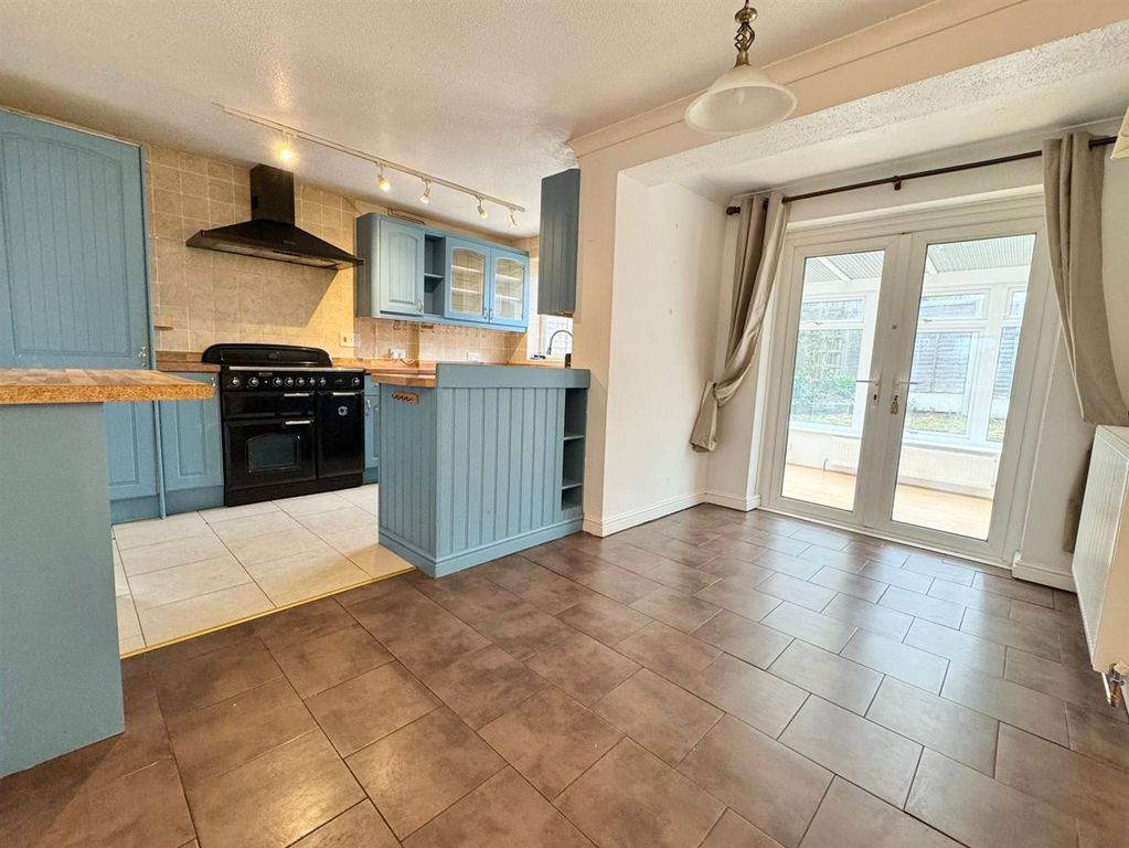 Property photo 2 of 19 Kitchen/Diner