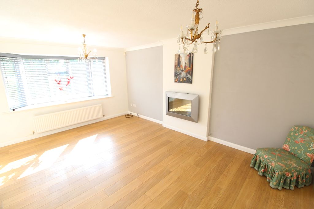 Property photo 3 of 9 Living Room