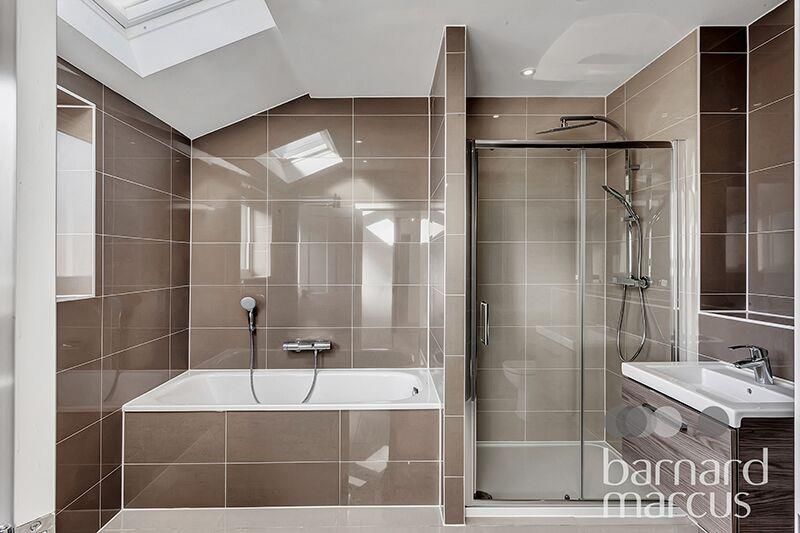 Property photo 3 of 12 Bathroom