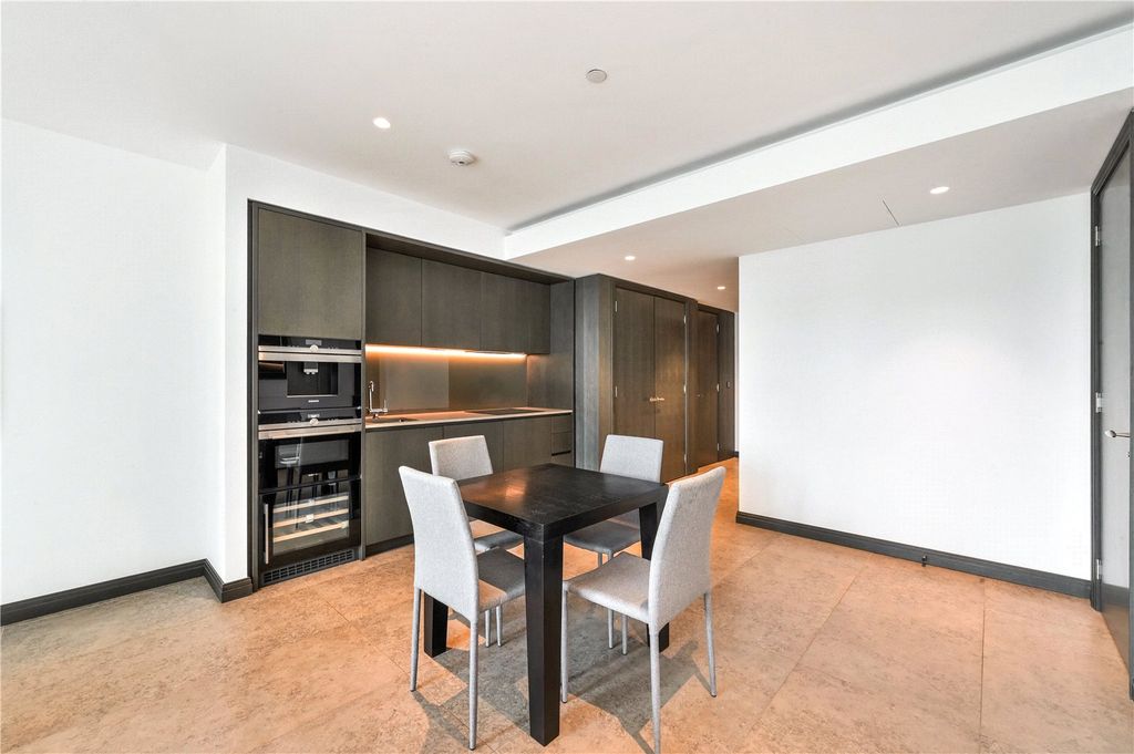 Property photo 2 of 12 Picture No. 17