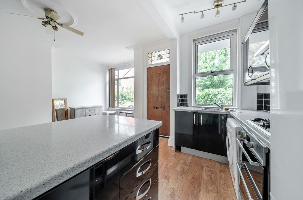 Property photo 3 of 17 1497154-10-6A60c3...