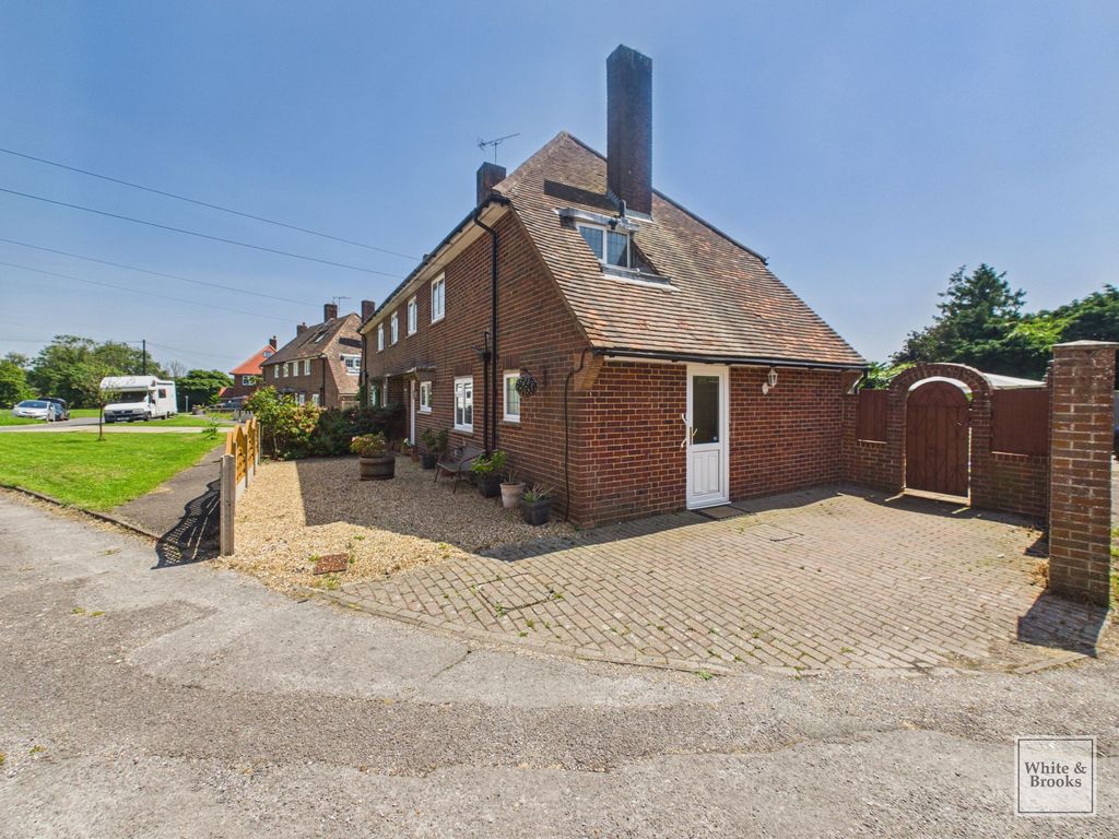 Property photo 2 of 23