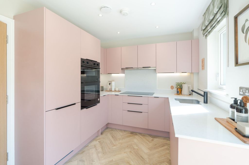 Property photo 2 of 23