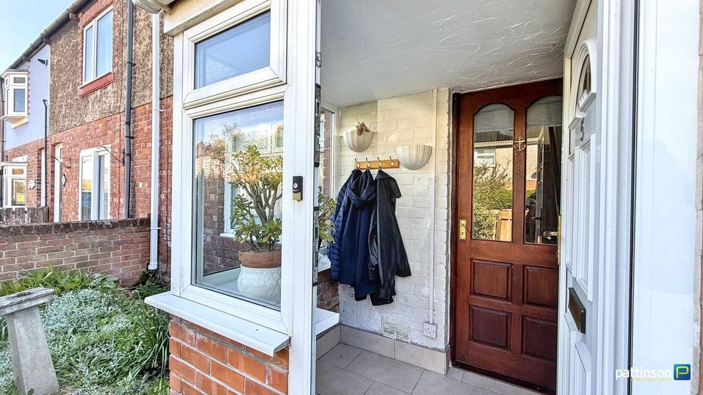 Property photo 2 of 22