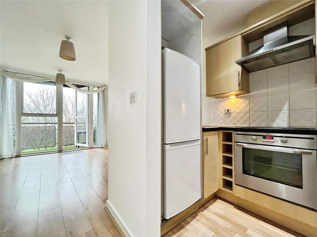 Property photo 2 of 9 Picture No. 39