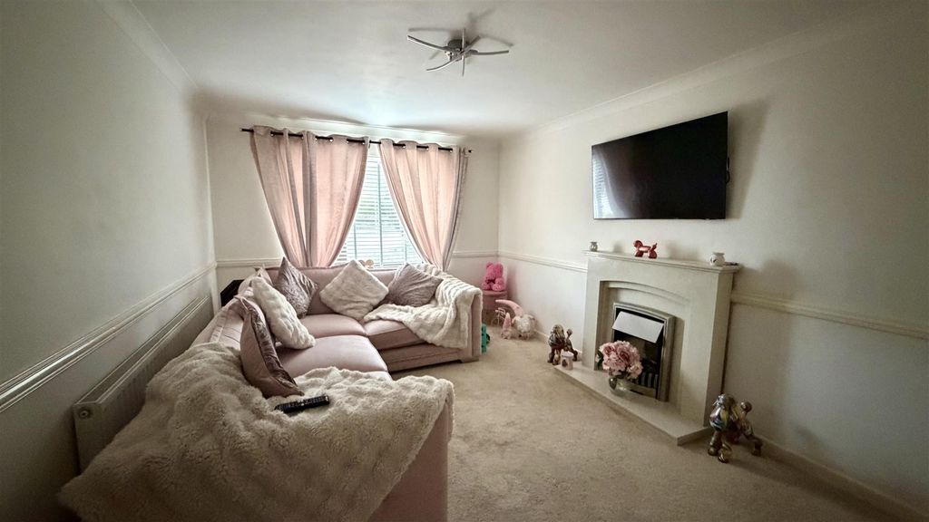 Property photo 3 of 12 Image00003.Jpeg