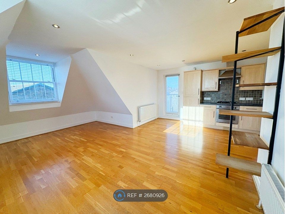 Property photo 2 of 26