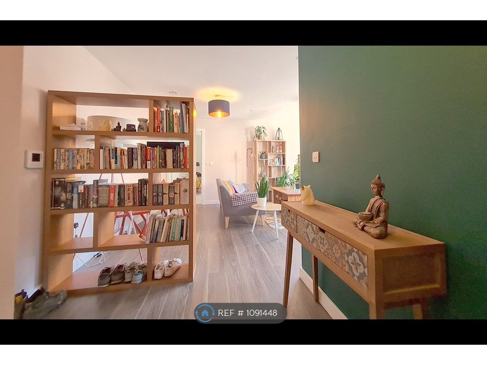 Property photo 2 of 10 Entrance