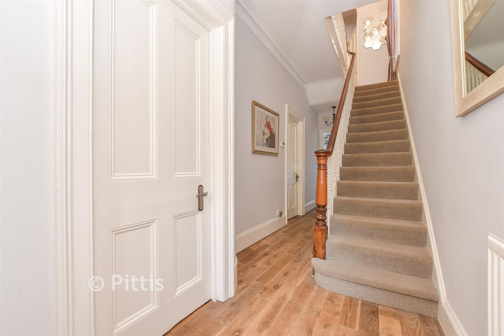 Property photo 3 of 15 Entrance Hall