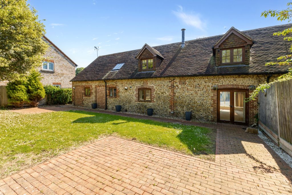 Property photo 3 of 13