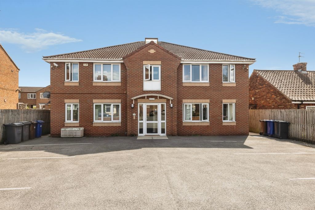 Property photo 1 of 11
