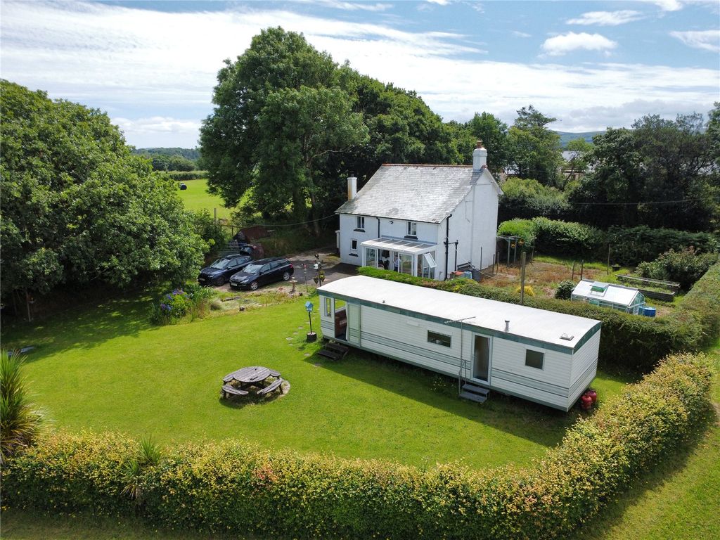 Property photo 1 of 24 House