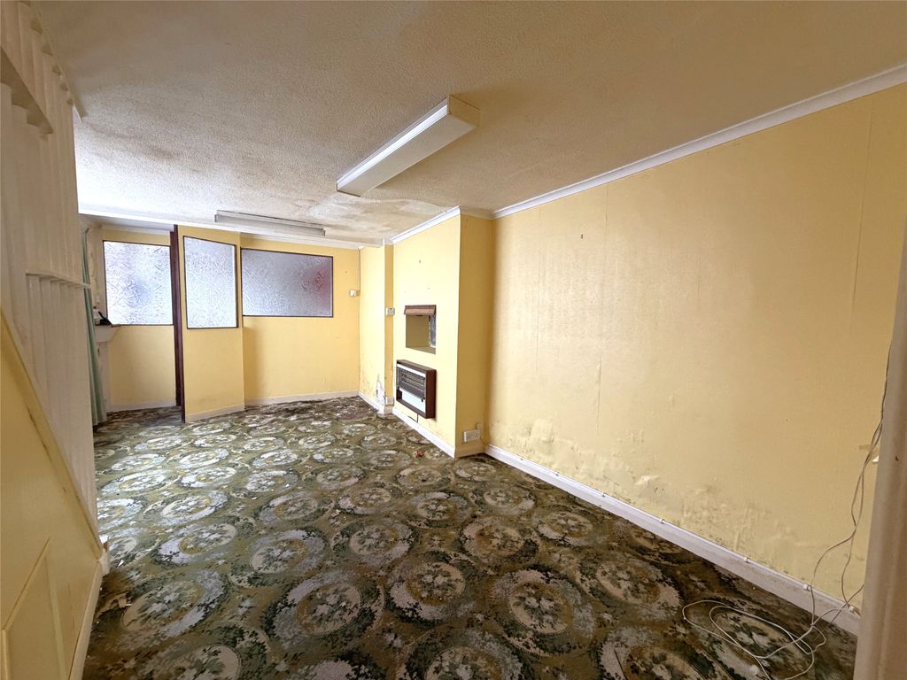 Property photo 3 of 17 3 - Picture No. 03