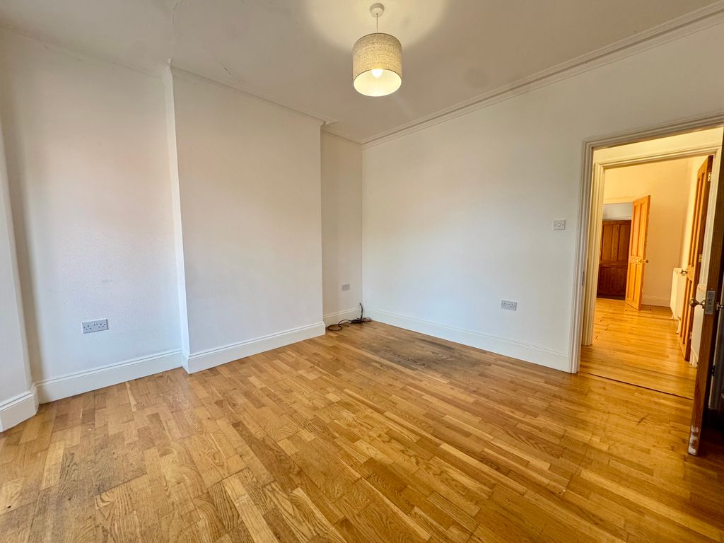 Property photo 1 of 12 Image