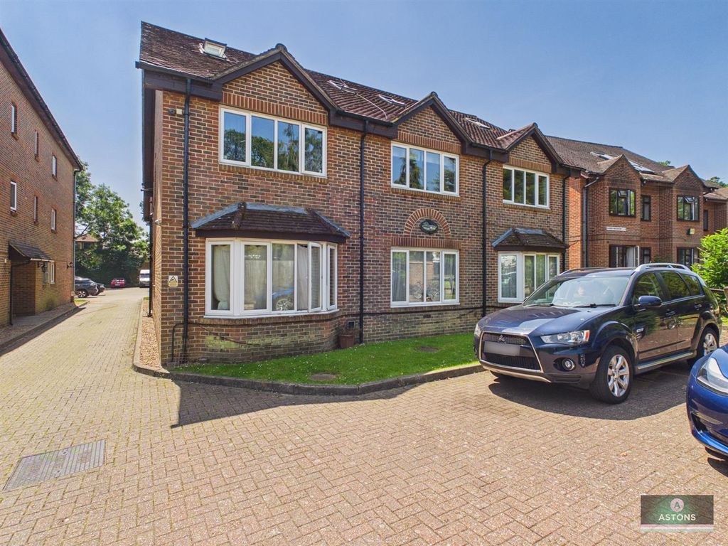 Property photo 1 of 9 Cam02067G0-Pr0313-Still009.Jpg