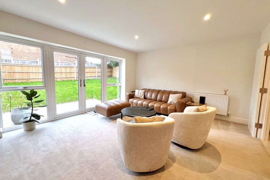 Property photo 3 of 11