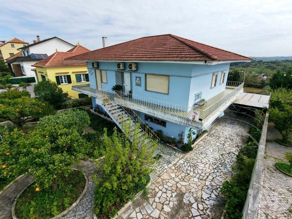 Property photo 1 of 22