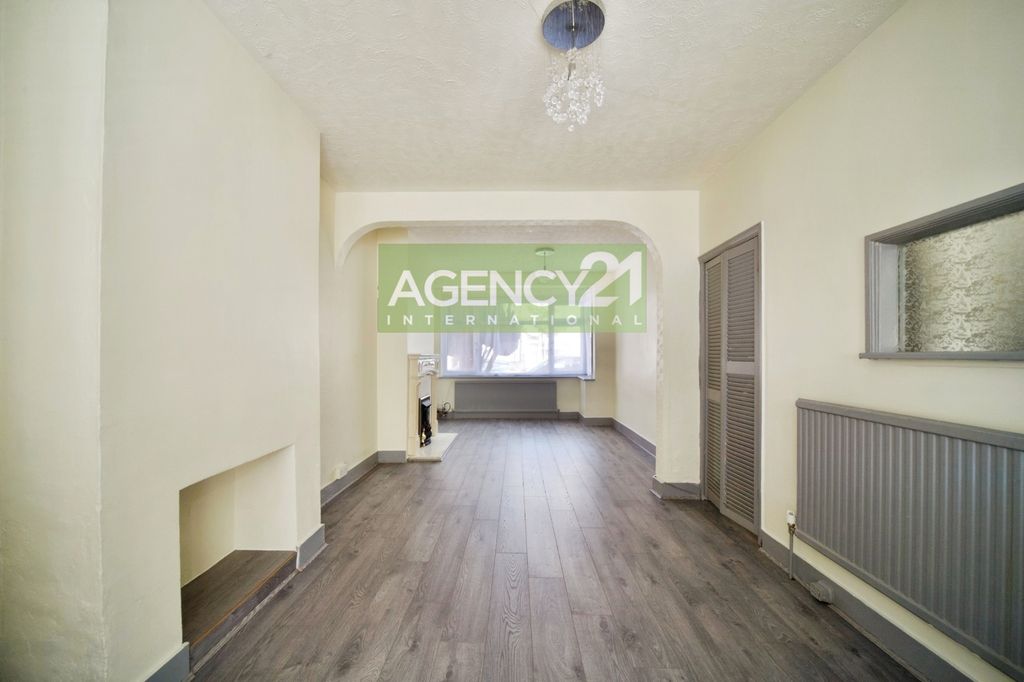 Property photo 3 of 13 Photo 1