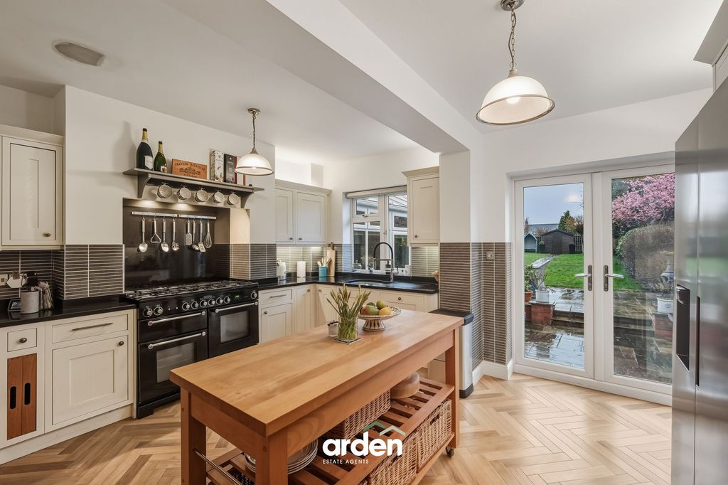 Property photo 3 of 13