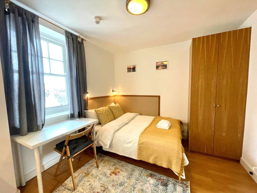 Property photo 2 of 6 1