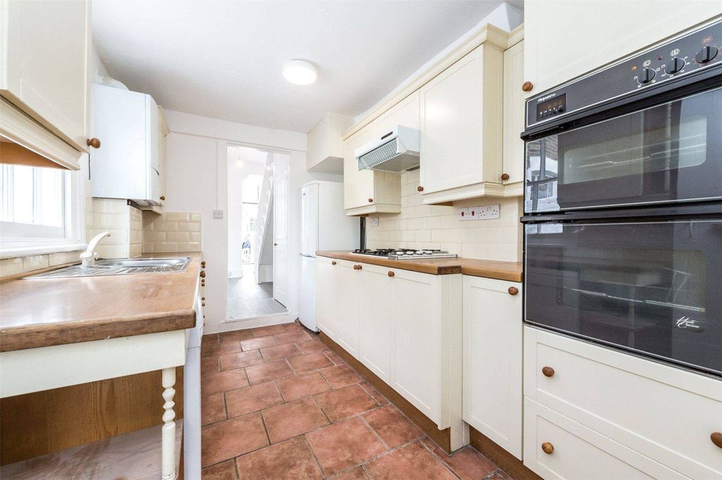 Property photo 3 of 7